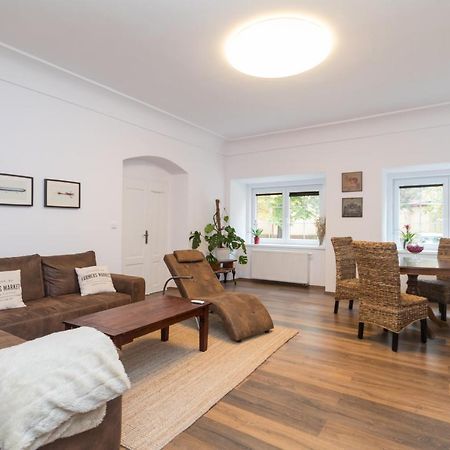 Budyne Apartment Ii. Budyne nad Ohri Bagian luar foto