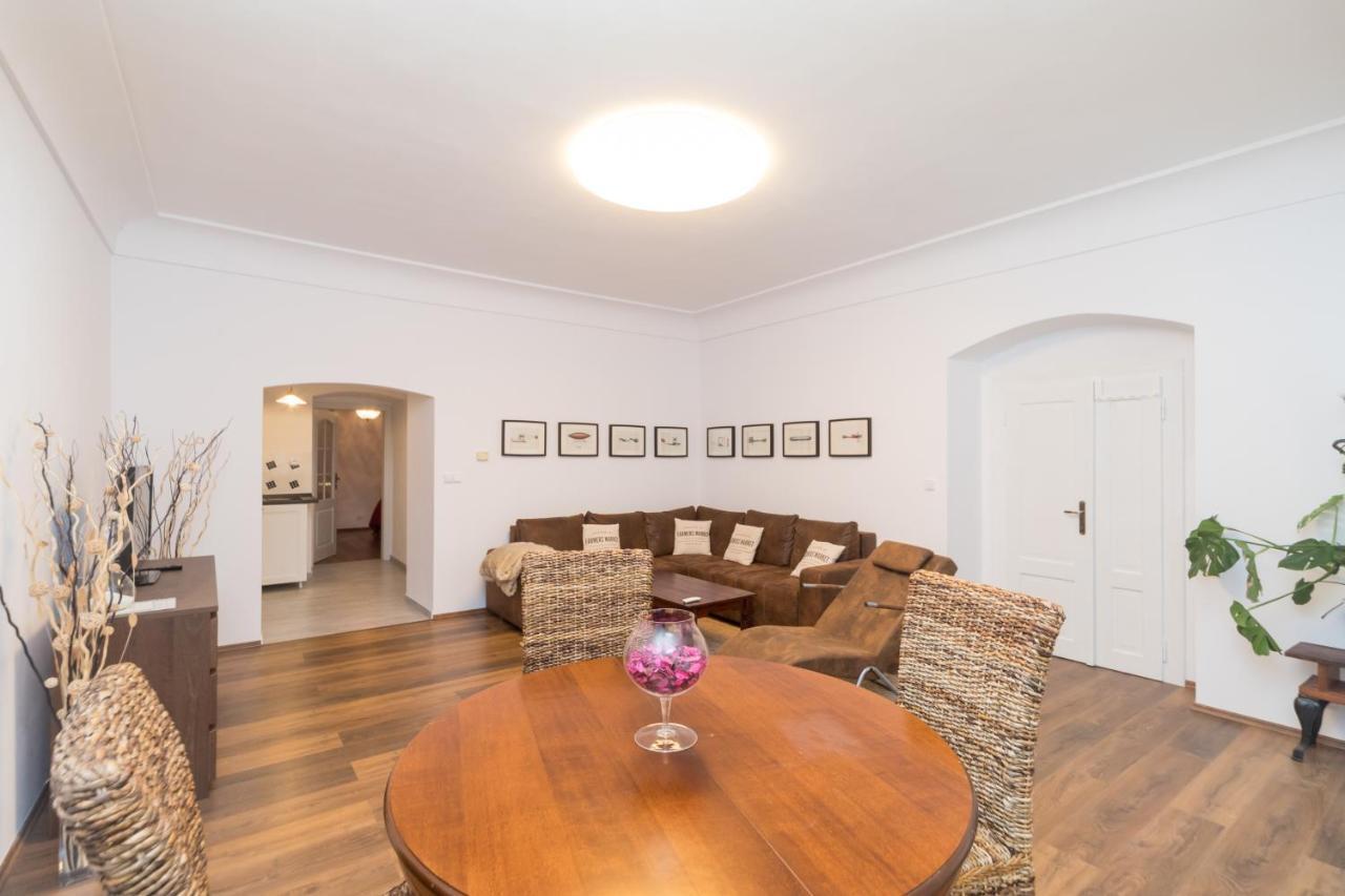 Budyne Apartment Ii. Budyne nad Ohri Bagian luar foto