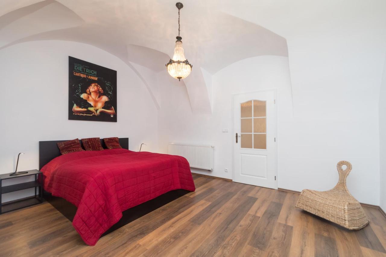 Budyne Apartment Ii. Budyne nad Ohri Bagian luar foto
